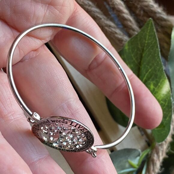 Love Beyond Words Tree of Life Silver bangle - Picture 5 of 5